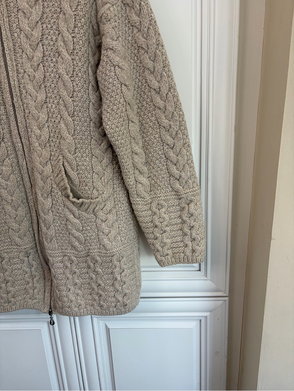 Aran Crafts Size S women’s Irish Merino wool long hooded zip sweater - Picture 4 of 11